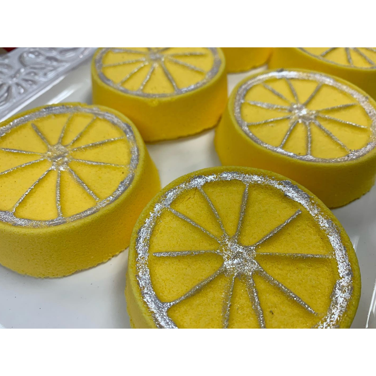 Lemon Slice Bath Bomb
