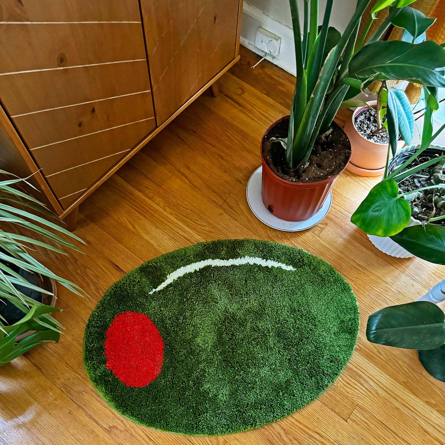 Martini Olive Novelty Rug – Green Food-Shaped Decor & Wall Art