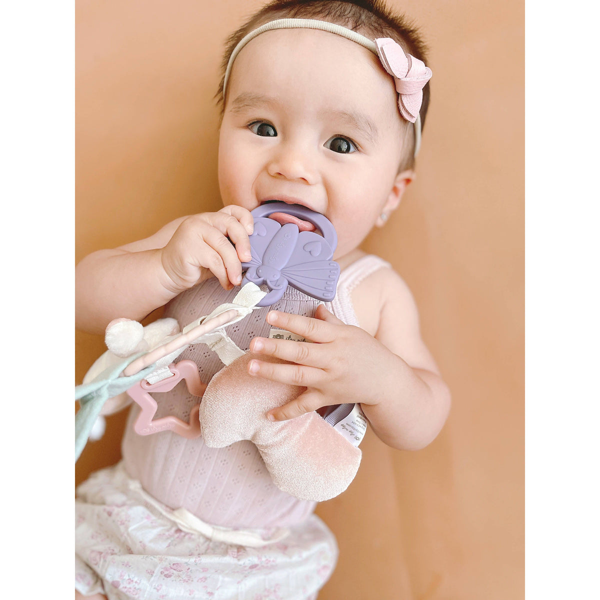 Bitzy Busy Ring™ Teething Activity Toy: Veggie